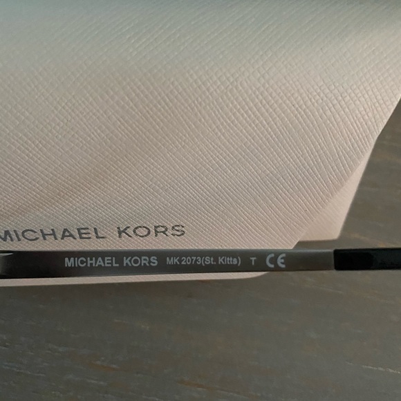 Michael Kors St. Kitts sunglasses and case